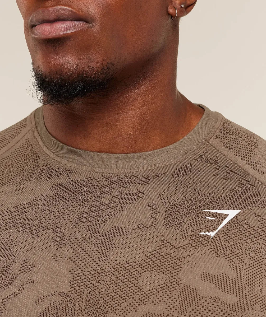 Playera Geo Seamless Slim Fit - Café