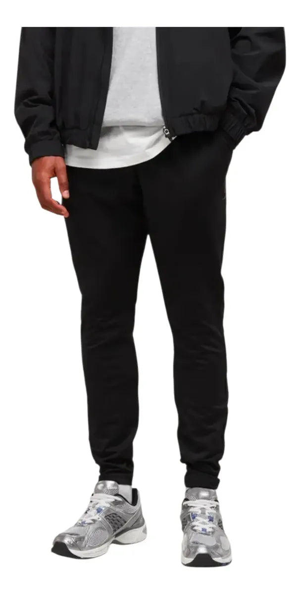 Jogger Sport Negro Slim Fit